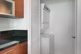 253 NE 2nd St, Miami, FL 33132 - Photo 9