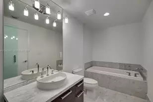 253 NE 2nd St, Miami, FL 33132 - Photo 5