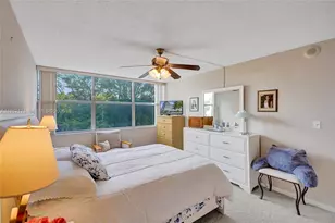 1300 NE Miami Gardens Dr, Miami, FL 33179 - Photo 27