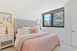 121 NE 34th St, Miami, FL 33137 - Photo 13