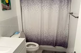 471 NE 25th St, Miami, FL 33137 - Photo 11