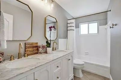 2080 NE 65th St, Fort Lauderdale, FL 33308 - Photo 9