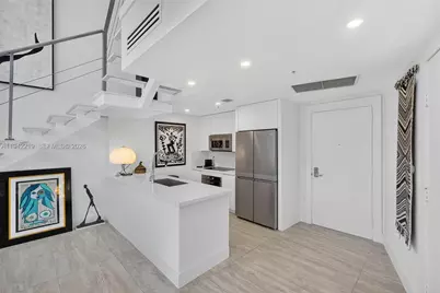 92 SW 3rd St #307, Miami, FL 33130 - Photo 5