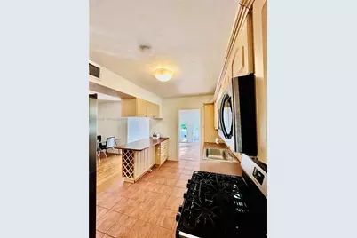 1180 SW 22nd Ter #1, Miami, FL 33129 - Photo 9