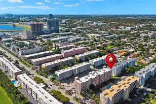 301 NE 14th Ave, Hallandale Beach, FL 33009 - Photo 29