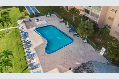 301 NE 14th Ave #601, Hallandale Beach, FL 33009 - Photo 25