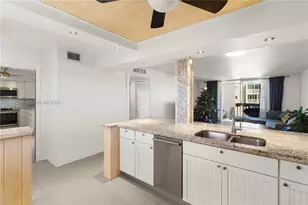 301 NE 14th Ave, Hallandale Beach, FL 33009 - Photo 3