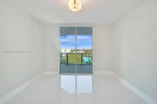 17301 Biscayne Blvd, North Miami Beach, FL 33160 - Photo 21