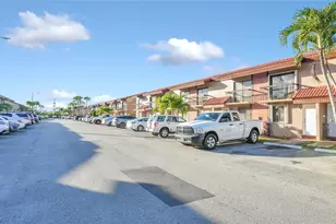 1917 SW 107th Ave, Miami, FL 33165 - Photo 35