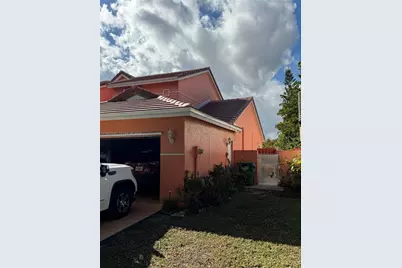 19720 NW 87th Pl, Hialeah, FL 33018 - Photo 7