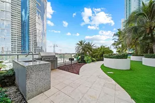 888 Biscayne Blvd, Miami, FL 33132 - Photo 29
