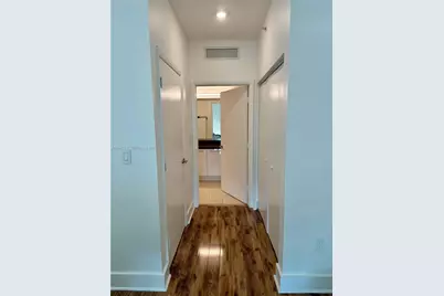 90 SW 3rd St #2306, Miami, FL 33130 - Photo 9