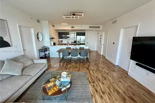 90 SW 3rd St, Miami, FL 33130 - Photo 3