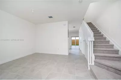 2747 SE 26th Rd #2747, Homestead, FL 33035 - Photo 7