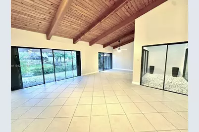 2753 S Parkview Dr, Hallandale Beach, FL 33009 - Photo 5