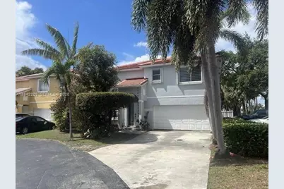 300 SW 100th Ave, Pembroke Pines, FL 33025 - Photo 1