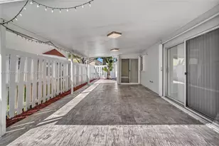 300 SW 100th Ave, Pembroke Pines, FL 33025 - Photo 63