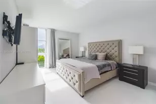 3625 N Country Club Dr, Aventura, FL 33180 - Photo 5