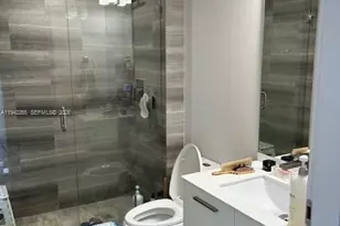 1300 Brickell Bay Dr, Miami, FL 33131 - Photo 11