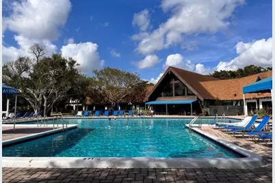 3670 Inverrary Dr #2C, Lauderhill, FL 33319 - Photo 17