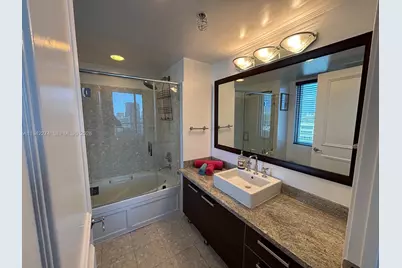 185 SW 7th St #1502, Miami, FL 33130 - Photo 33