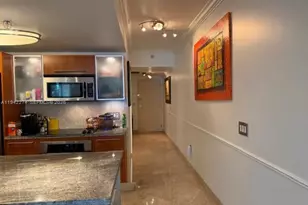 185 SW 7th St, Miami, FL 33130 - Photo 13