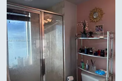 185 SW 7th St #1502, Miami, FL 33130 - Photo 13