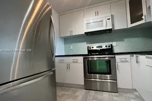 498 NW 165th St Rd, Miami, FL 33169 - Photo 9