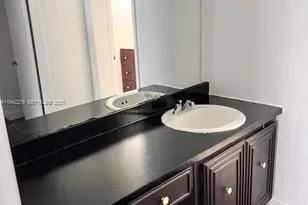 498 NW 165th St Rd, Miami, FL 33169 - Photo 19