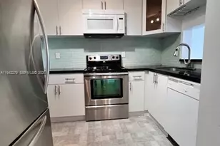 498 NW 165th St Rd, Miami, FL 33169 - Photo 25