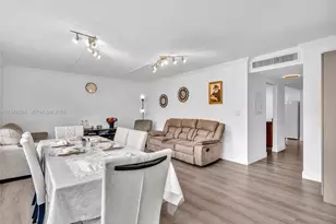 20381 NE 30th Ave, Aventura, FL 33180 - Photo 15