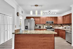 20381 NE 30th Ave, Aventura, FL 33180 - Photo 3