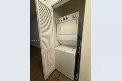 253 NE 2nd St #224, Miami, FL 33132 - Photo 9