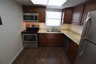 2852 W Crosley Dr, West Palm Beach, FL 33415 - Photo 5