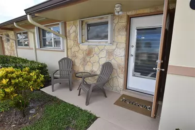 2852 Crosley Drive West #G, West Palm Beach, FL 33415 - Photo 3
