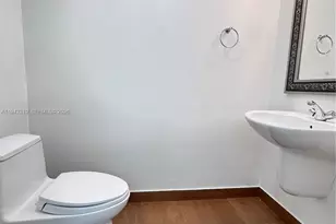 7744 Collins Ave, Miami Beach, FL 33141 - Photo 13