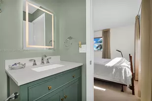 5911 NE 14th Ln, Fort Lauderdale, FL 33334 - Photo 7