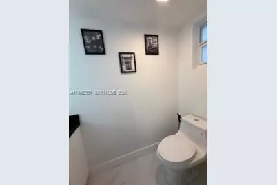 1955 NE 123rd St, North Miami, FL 33181 - Photo 17