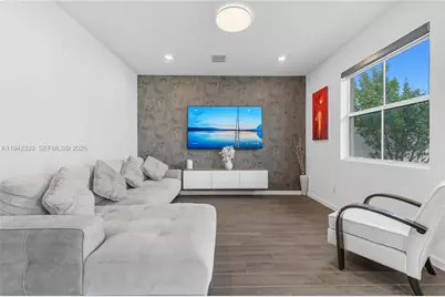 805 SE 18th St, Homestead, FL 33034 - Photo 7