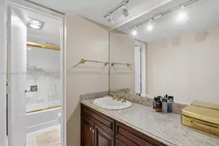 1 Las Olas Circle, Fort Lauderdale, FL 33316 - Photo 49