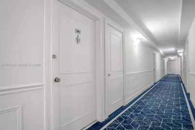 1 Las Olas Cir #306, Fort Lauderdale, FL 33316 - Photo 23