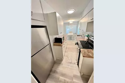 1016 NE 17th Ave #5, Fort Lauderdale, FL 33304 - Photo 3