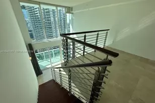 41 SE 5th St, Miami, FL 33131 - Photo 11