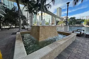 41 SE 5th St, Miami, FL 33131 - Photo 33