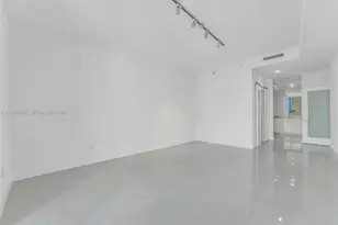 901 Brickell Key Blvd, Miami, FL 33131 - Photo 17