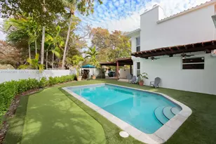 360 SW 28th Rd, Miami, FL 33129 - Photo 5