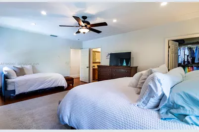 360 SW 28th Rd, Miami, FL 33129 - Photo 23