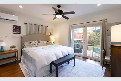 360 SW 28th Rd, Miami, FL 33129 - Photo 17