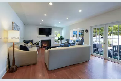 360 SW 28th Rd, Miami, FL 33129 - Photo 7