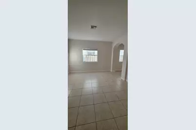 215 NE 36th Avenue Rd, Homestead, FL 33033 - Photo 5